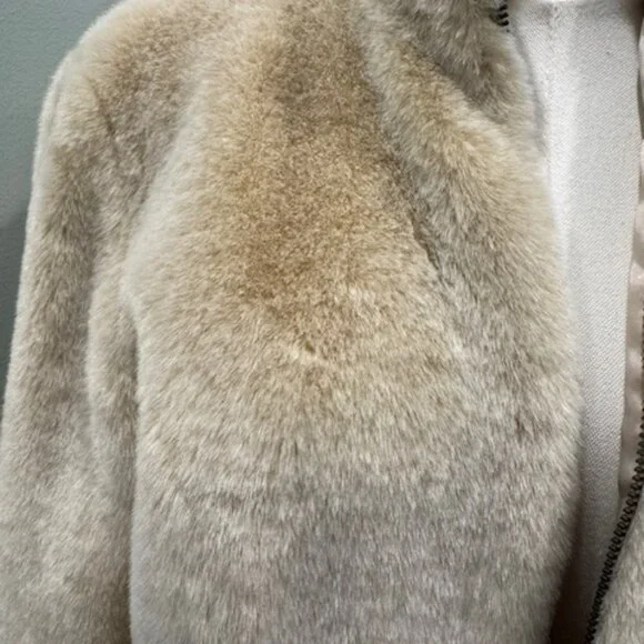 Short Faux Fur Jacket - Picture 2 of 3